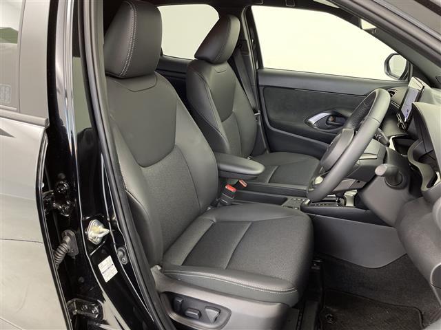 ヤリスクロス ハイブリッドZ 純正ナビ フルセグTV Bluetooth 全方位カメラ ETC トヨタセーフティセンス レーダークルーズコントロール ブラインドスポットモニター ステアリングヒーター シートヒーター コーナーセンサ(14枚目)