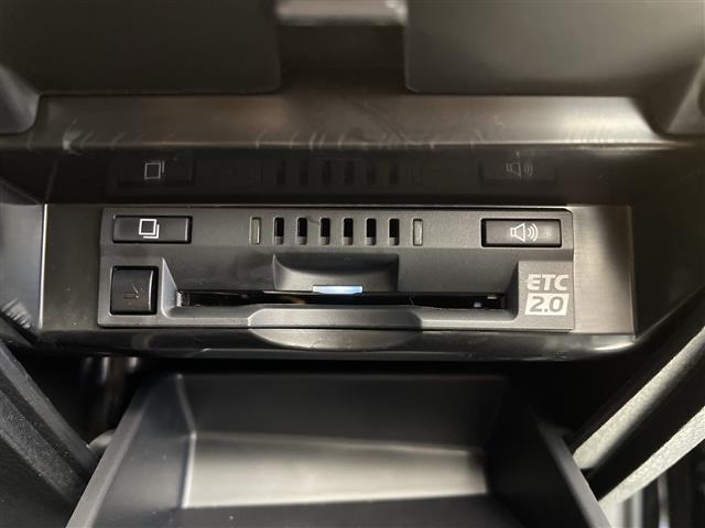 カムリ G 純正ディスプレイオーディオ 全方位カメラ ミュージックプレーヤー接続 ETC 衝突軽減ブレーキ レーンキープアシスト ブラインドスポットモニター シートヒーター ドライブレコーダー 純正17インチAW(6枚目)