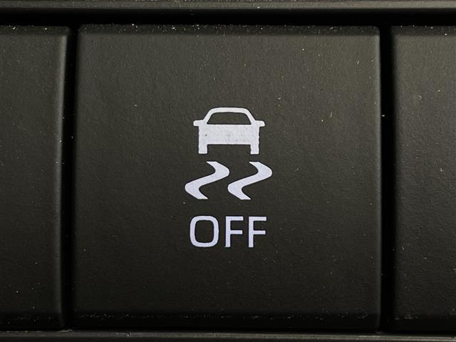 カムリ G 純正ディスプレイオーディオ 全方位カメラ ミュージックプレーヤー接続 ETC 衝突軽減ブレーキ レーンキープアシスト ブラインドスポットモニター シートヒーター ドライブレコーダー 純正17インチAW(11枚目)