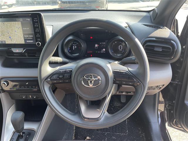 ヤリス Ｇ　コンフォートシートセット　純正ディスプレイオーディオナビ　全方位カメラ　衝突軽減ブレーキ　レーンキープアシスト　ＢＭＳ　ＥＴＣ　シートヒーター　フロアマット　ドアバイザー　ドライブレコーダー　禁煙車（4枚目）