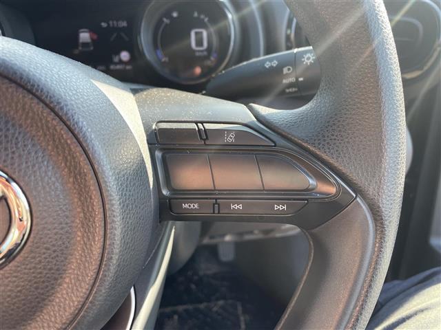 ヤリス Ｇ　コンフォートシートセット　純正ディスプレイオーディオナビ　全方位カメラ　衝突軽減ブレーキ　レーンキープアシスト　ＢＭＳ　ＥＴＣ　シートヒーター　フロアマット　ドアバイザー　ドライブレコーダー　禁煙車（6枚目）