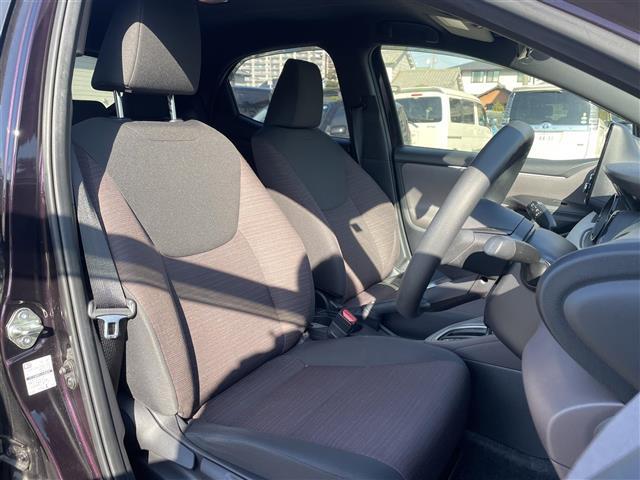 ヤリス Ｇ　コンフォートシートセット　純正ディスプレイオーディオナビ　全方位カメラ　衝突軽減ブレーキ　レーンキープアシスト　ＢＭＳ　ＥＴＣ　シートヒーター　フロアマット　ドアバイザー　ドライブレコーダー　禁煙車（12枚目）