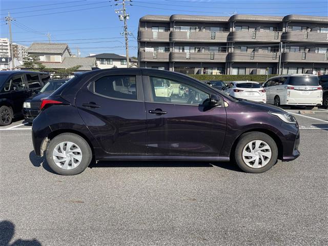 ヤリス Ｇ　コンフォートシートセット　純正ディスプレイオーディオナビ　全方位カメラ　衝突軽減ブレーキ　レーンキープアシスト　ＢＭＳ　ＥＴＣ　シートヒーター　フロアマット　ドアバイザー　ドライブレコーダー　禁煙車（23枚目）