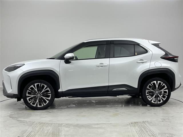 ヤリスクロス ハイブリッドZ アドベンチャー 純正8型ディスプレイオーディオナビ パノラミックビューモニター 衝突軽減ブレーキ ブラインドスポットモニター シートヒーター ビルトインETC 追従クルコン ステアリングヒーター スマートキ― 禁煙車(26枚目)