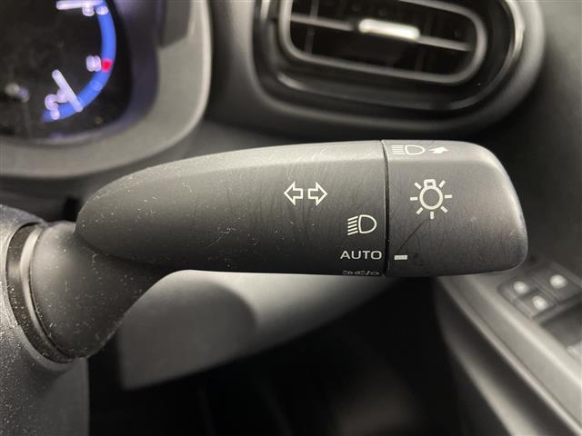 ヤリスクロス ハイブリッドZ アドベンチャー 純正8型ディスプレイオーディオナビ パノラミックビューモニター 衝突軽減ブレーキ ブラインドスポットモニター シートヒーター ビルトインETC 追従クルコン ステアリングヒーター スマートキ― 禁煙車(37枚目)