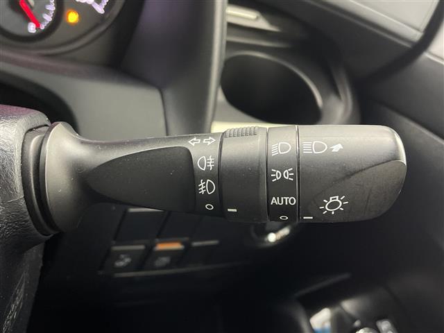 ヴェルファイア ２．５Ｚ　Ｇエディション　純正ナビ　パノラミックビューモニター　フルセグＴＶ　衝突軽減ブレーキ　スマートキー　両側電動スライドドア　フリップダウンモニター　ＥＴＣ　ドラレコ　ツインムーンルーフ　追従クルコン　ステアリングヒータ（40枚目）