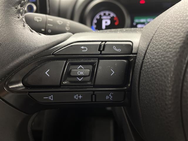 ヤリスクロス Ｇ　純正ナビ　パノラミックビューモニター　Ｂｌｕｅｔｏｏｔｈ　衝突軽減ブレーキ　追従クルコン　スマートキー　プッシュスタート　ＥＴＣ　ドラレコ　横滑り防止装置　純正１６インチアルミホイール　コーナーセンサ（5枚目）