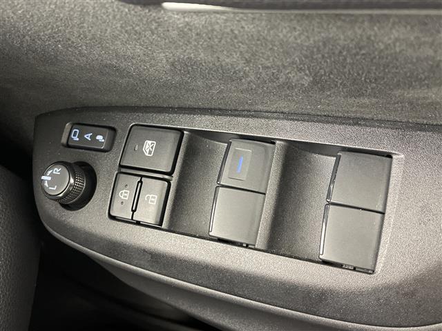 ヤリスクロス Ｇ　純正ナビ　パノラミックビューモニター　Ｂｌｕｅｔｏｏｔｈ　衝突軽減ブレーキ　追従クルコン　スマートキー　プッシュスタート　ＥＴＣ　ドラレコ　横滑り防止装置　純正１６インチアルミホイール　コーナーセンサ（20枚目）