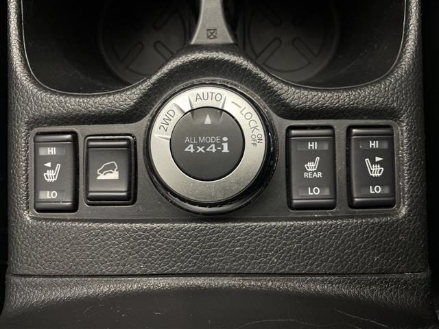 エクストレイル ２０Ｘｉ　Ｖセレクション　純正１０型ナビ　パノラミックビューモニター　フルセグＴＶ　衝突軽減ブレーキ　スマートキー　プッシュスタート　追従クルコン　シートイーター　ＥＴＣ　ドラレコ　コーナーセンサー　電動リアゲート　禁煙車（5枚目）