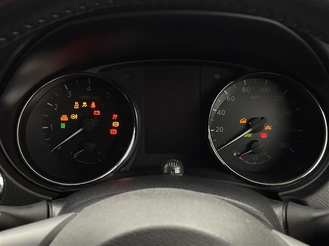 エクストレイル ２０Ｘｉ　Ｖセレクション　純正１０型ナビ　パノラミックビューモニター　フルセグＴＶ　衝突軽減ブレーキ　スマートキー　プッシュスタート　追従クルコン　シートイーター　ＥＴＣ　ドラレコ　コーナーセンサー　電動リアゲート　禁煙車（15枚目）