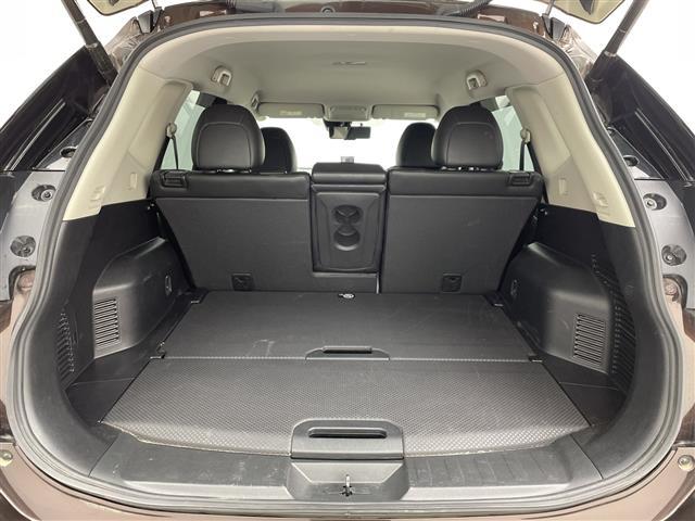 エクストレイル ２０Ｘｉ　Ｖセレクション　純正１０型ナビ　パノラミックビューモニター　フルセグＴＶ　衝突軽減ブレーキ　スマートキー　プッシュスタート　追従クルコン　シートイーター　ＥＴＣ　ドラレコ　コーナーセンサー　電動リアゲート　禁煙車（24枚目）