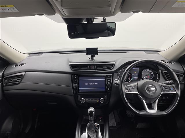 エクストレイル ２０Ｘｉ　Ｖセレクション　純正１０型ナビ　パノラミックビューモニター　フルセグＴＶ　衝突軽減ブレーキ　スマートキー　プッシュスタート　追従クルコン　シートイーター　ＥＴＣ　ドラレコ　コーナーセンサー　電動リアゲート　禁煙車（42枚目）