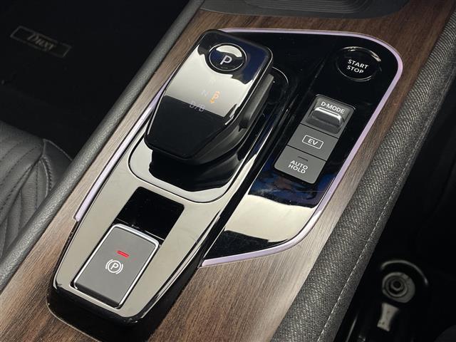 オーラ Ｇ　レザーエディション　純正９型ナビ　フルセグＴＶ　ＢＯＳＥプレミアムサウンド　プロパイロット　アラウンドビューモニター　ワイヤレス充電器　インテリジェントルームミラー　レザーシート　シートヒーター　ＥＴＣ２．０　禁煙車（16枚目）