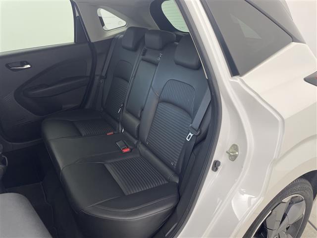 オーラ Ｇ　レザーエディション　純正９型ナビ　フルセグＴＶ　ＢＯＳＥプレミアムサウンド　プロパイロット　アラウンドビューモニター　ワイヤレス充電器　インテリジェントルームミラー　レザーシート　シートヒーター　ＥＴＣ２．０　禁煙車（21枚目）