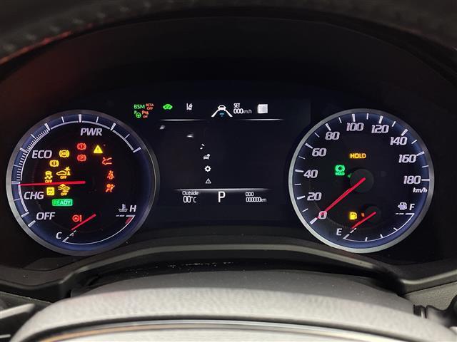 クラウンハイブリッド ＲＳアドバンス　純正ナビ　パノラミックビューモニター　フルセグＴＶ　スマートキー　衝突軽減ブレーキ　プッシュスタート　ＥＴＣ　ドラレコ　追従クルコン　シートエアコン　シートヒーター　コーナーセンサー　ＨＵＤ　ＢＳＭ（17枚目）