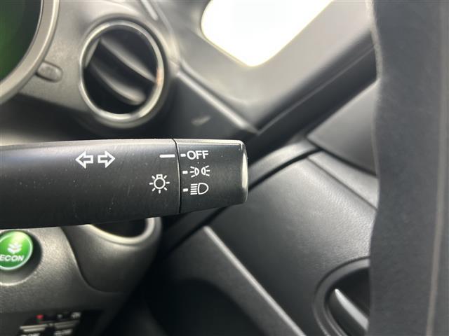 Ｎ－ＢＯＸ Ｇ　ＳＳパッケージ　社外ナビ　両側パワースライドドア　前後ドラレコ　アイドリングストップ　電格ミラー　純正ＡＷ１４インチ　チップアップシート　純正フロアマット　横滑り防止装置　ＡＢＳ　ドアバイザー　スマートキー（11枚目）