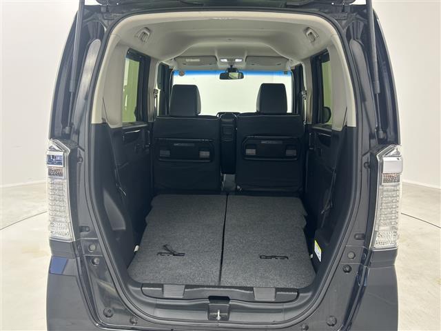 Ｎ－ＢＯＸカスタム Ｇ　ターボＳＳブラックスタイルパッケージ　純正ナビ　バックカメラ　フルセグＴＶ　ＥＴＣ　両側パワースライドドア　ＵＳＢプラグ　前席シートヒーター　クルコン　オートライト　ベンチシート　純正ＡＷ１５インチ　ＡＢＳ　衝突被害軽減システム（24枚目）