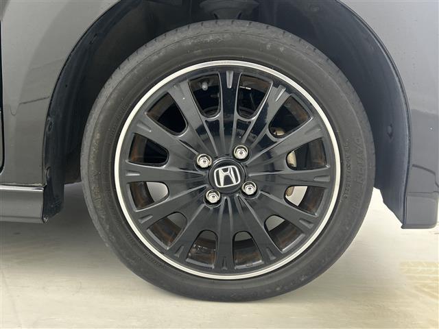 Ｎ－ＢＯＸカスタム Ｇ　ターボＳＳブラックスタイルパッケージ　純正ナビ　バックカメラ　フルセグＴＶ　ＥＴＣ　両側パワースライドドア　ＵＳＢプラグ　前席シートヒーター　クルコン　オートライト　ベンチシート　純正ＡＷ１５インチ　ＡＢＳ　衝突被害軽減システム（32枚目）