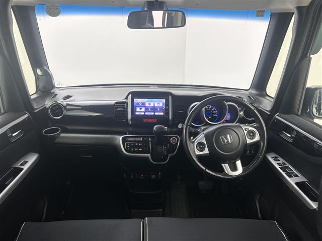 Ｎ－ＢＯＸカスタム Ｇ　ターボＳＳブラックスタイルパッケージ　純正ナビ　バックカメラ　フルセグＴＶ　ＥＴＣ　両側パワースライドドア　ＵＳＢプラグ　前席シートヒーター　クルコン　オートライト　ベンチシート　純正ＡＷ１５インチ　ＡＢＳ　衝突被害軽減システム（42枚目）