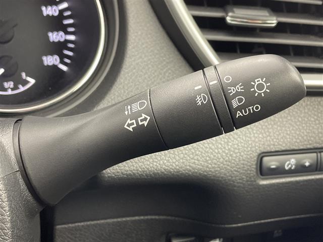 エクストレイル 20Xt エマージェンシーブレーキパッケージ 衝突軽減ブレーキ 純正SDナビ コーナーセンサー 全周囲カメラ ドライブレコーダー シートヒーター カプロンシート クルーズコントロール LEDヘッドライト アイドリングストップ ETC(14枚目)