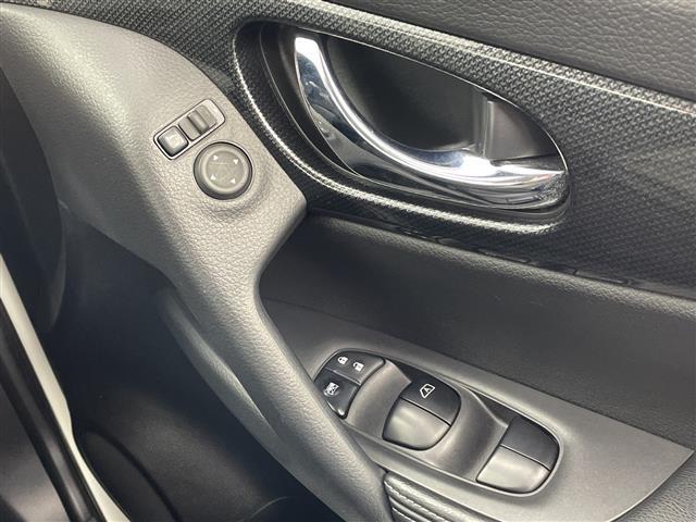 エクストレイル 20Xt エマージェンシーブレーキパッケージ 衝突軽減ブレーキ 純正SDナビ コーナーセンサー 全周囲カメラ ドライブレコーダー シートヒーター カプロンシート クルーズコントロール LEDヘッドライト アイドリングストップ ETC(16枚目)