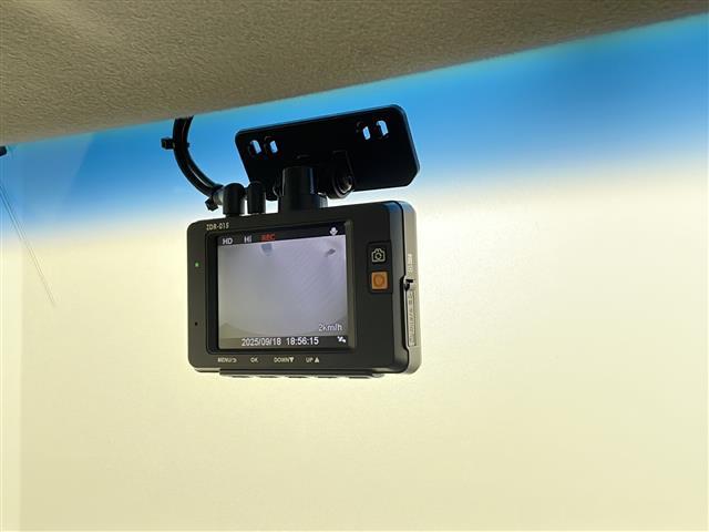 Ｎ－ＢＯＸカスタム Ｇ・ターボＬパッケージ　メモリーナビ　ＨＩＤヘッドライト　ＥＴＣ　バックカメラ　両側電動スライドドア　ベンチシート　フルセグ　オートクルーズコントロール　ターボ　ＤＶＤ再生　オートライト　ドライブレコーダー　スマートキー（7枚目）