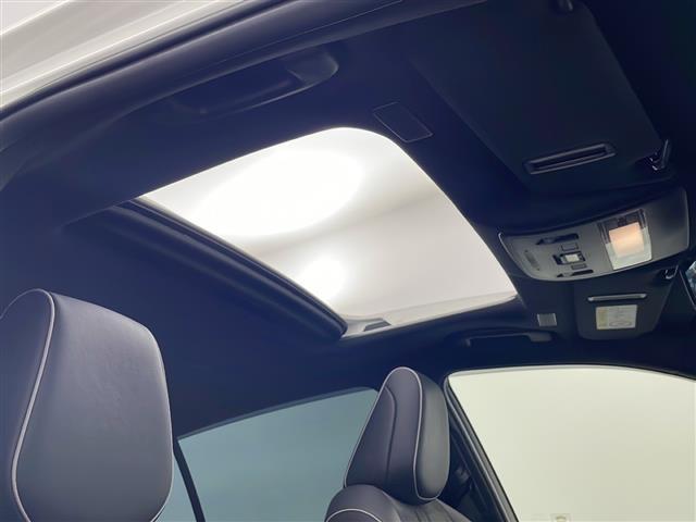 クラウンハイブリッド ＲＳアドバンス　禁煙車／純正ナビ／フルセグＴＶ／パノラミックビュー／ビルトインＥＴＣ／デジタルインナーミラー／電動ムーンルーフ／ＴＡＮＡＢＥダウンサス／ＴＷＳ鍛造アルミ／純正フロアマット／純正ドアバイザー（23枚目）