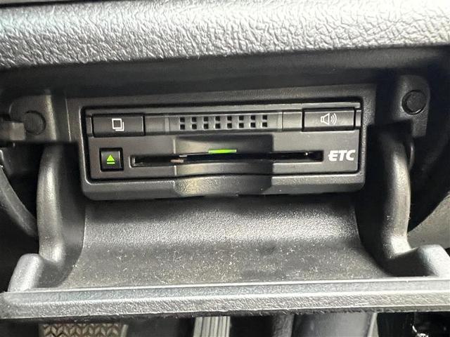 クラウンハイブリッド アスリートＳ　サンルーフ　レザーシート　純正８型ナビ　シートベンチレーション　シートヒーター　パワーシート　追従クルーズコントロール　ＨＩＤオートライト　純正１８インチアルミホイール　ビルトインＥＴＣ　前後ソナー（10枚目）