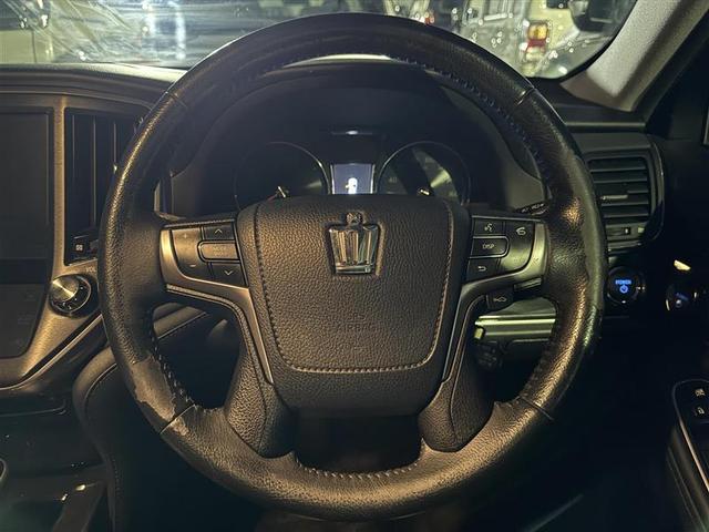 クラウンハイブリッド アスリートＳ　サンルーフ　レザーシート　純正８型ナビ　シートベンチレーション　シートヒーター　パワーシート　追従クルーズコントロール　ＨＩＤオートライト　純正１８インチアルミホイール　ビルトインＥＴＣ　前後ソナー（13枚目）