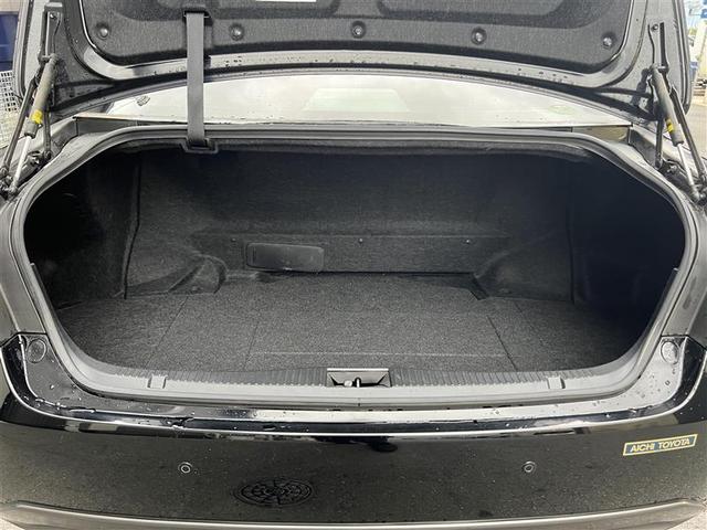 クラウンハイブリッド アスリートＳ　サンルーフ　レザーシート　純正８型ナビ　シートベンチレーション　シートヒーター　パワーシート　追従クルーズコントロール　ＨＩＤオートライト　純正１８インチアルミホイール　ビルトインＥＴＣ　前後ソナー（26枚目）