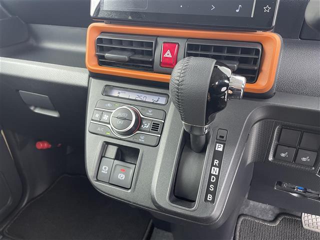 タント ファンクロスターボ　禁煙車／純正９型ディスプレイオーディオ／フルセグＴＶ／バックカメラ／ＥＴＣ／純正前方ドライブレコーダー／スマートアシスト／ＬＥＤヘッドライト／前席シートヒーター／純正フロアマット／純正ドアバイザー（12枚目）