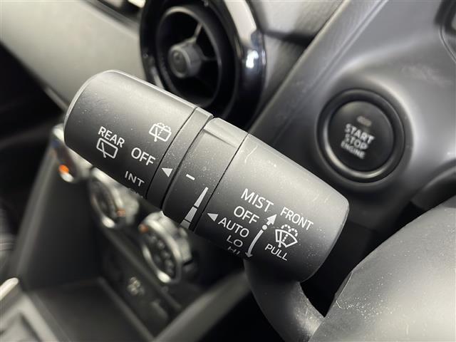 ＭＡＺＤＡ２ １５Ｓ　スマートエディション　禁煙車／特別仕様車／純正ナビ／フルセグＴＶ／バックカメラ／ＥＴＣ／３６０°ビューモニター／バックカメラ／アドバンストＳＣＢＳ／前後パーキングセンサー／ＬＥＤヘッドライト／スーパーＵＶ＆ＩＲカットガラス（9枚目）