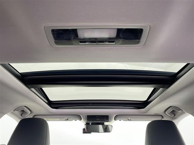 RX RX450hブラックシークエンス 禁煙車/特別仕様車/純正ナビ/フルセグTV/ETC2.0/バックカメラ/サイドカメラ/電動パノラマルーフ/レクサスセーフティシステム+/LEDヘッドライト/本革シート/全席シートヒーター/純正マット(3枚目)