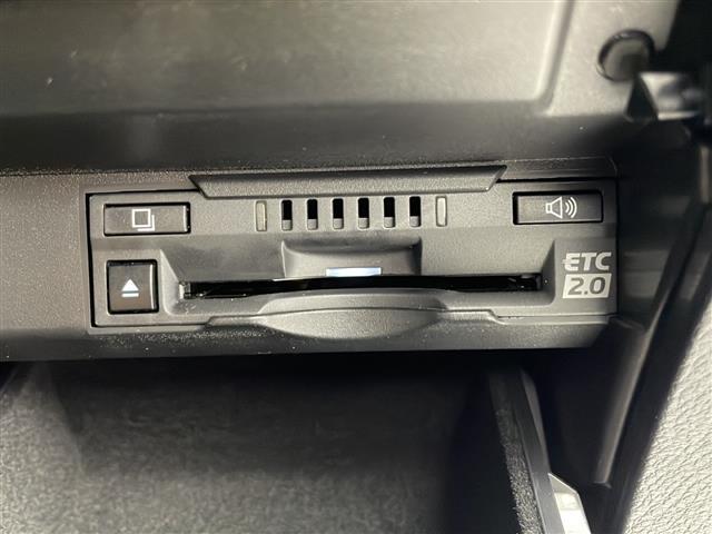 RX RX450hブラックシークエンス 禁煙車/特別仕様車/純正ナビ/フルセグTV/ETC2.0/バックカメラ/サイドカメラ/電動パノラマルーフ/レクサスセーフティシステム+/LEDヘッドライト/本革シート/全席シートヒーター/純正マット(11枚目)