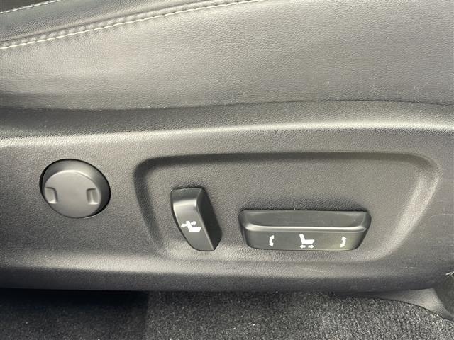 RX RX450hブラックシークエンス 禁煙車/特別仕様車/純正ナビ/フルセグTV/ETC2.0/バックカメラ/サイドカメラ/電動パノラマルーフ/レクサスセーフティシステム+/LEDヘッドライト/本革シート/全席シートヒーター/純正マット(23枚目)