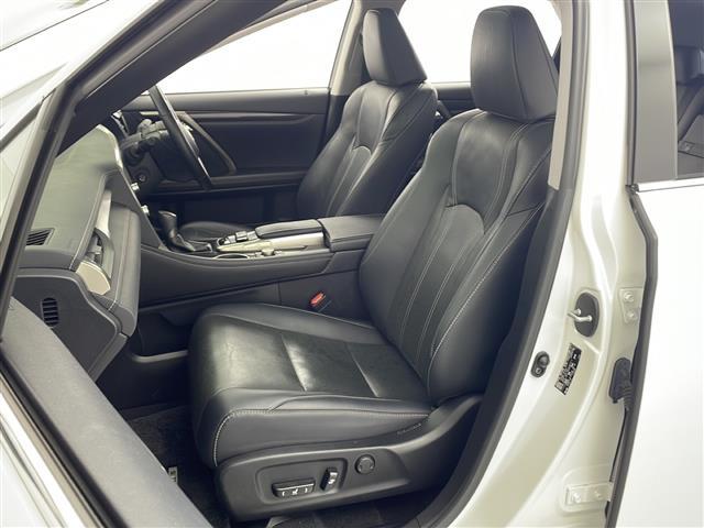 RX RX450hブラックシークエンス 禁煙車/特別仕様車/純正ナビ/フルセグTV/ETC2.0/バックカメラ/サイドカメラ/電動パノラマルーフ/レクサスセーフティシステム+/LEDヘッドライト/本革シート/全席シートヒーター/純正マット(24枚目)