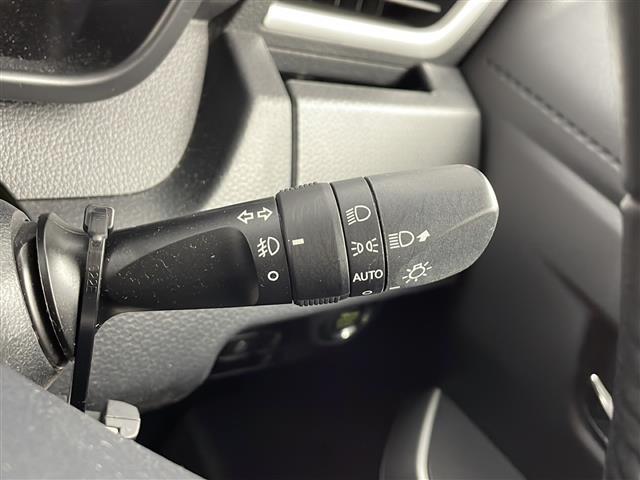 ルーミー カスタムG-T 純正ナビ 両側パワースライドドア クルーズコントロール ETC バックカメラ 衝突被害軽減システム ロールサンシェード(17枚目)