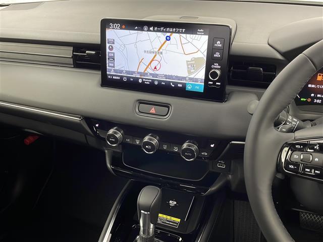 ヴェゼル e:HEV Z R7年10月登録済未使用車/ホンダコネクトナビ/フルセグTV/バックカメラ/ETC2.0/ホンダセンシング/BSM/ADB/後退出庫サポート/フルLEDライト/パワーバックドア/コンビシート(8枚目)