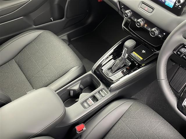 ヴェゼル e:HEV Z R7年10月登録済未使用車/ホンダコネクトナビ/フルセグTV/バックカメラ/ETC2.0/ホンダセンシング/BSM/ADB/後退出庫サポート/フルLEDライト/パワーバックドア/コンビシート(19枚目)