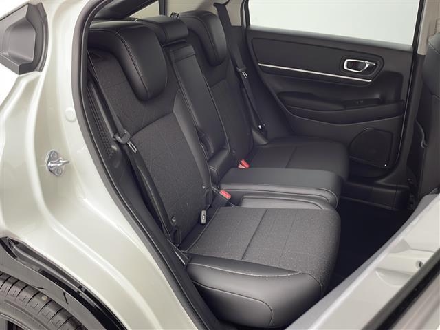 ヴェゼル e:HEV Z R7年10月登録済未使用車/ホンダコネクトナビ/フルセグTV/バックカメラ/ETC2.0/ホンダセンシング/BSM/ADB/後退出庫サポート/フルLEDライト/パワーバックドア/コンビシート(23枚目)