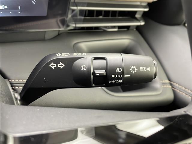 セレナ e-パワー ハイウェイスターV 登録済未使用車/ニッサンコネクトナビ/フルセグTV/ETC2.0/前後ドラレコ/360°カメラ/デジタルルームミラー/後席モニター/プロパイロット/エマブレ/アダプティブLEDライト/両側パワスラ(14枚目)