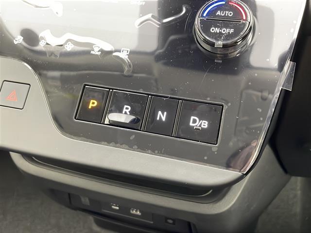 セレナ e-パワー ハイウェイスターV 登録済未使用車/ニッサンコネクトナビ/フルセグTV/ETC2.0/前後ドラレコ/360°カメラ/デジタルルームミラー/後席モニター/プロパイロット/エマブレ/アダプティブLEDライト/両側パワスラ(18枚目)