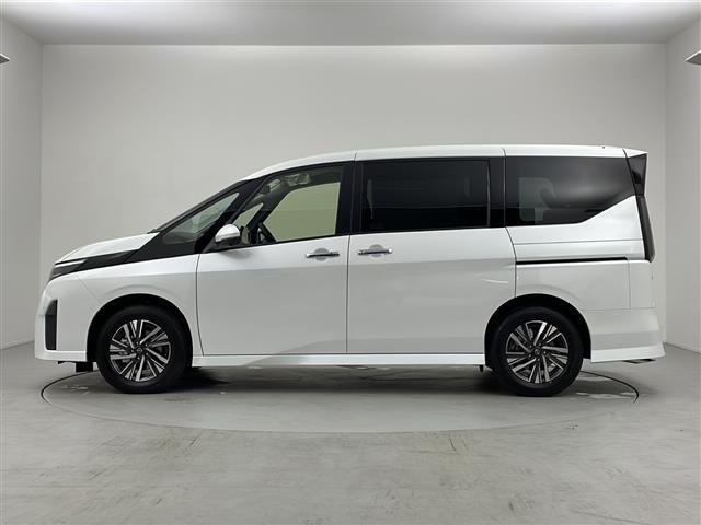 セレナ e-パワー ハイウェイスターV 登録済未使用車/ニッサンコネクトナビ/フルセグTV/ETC2.0/前後ドラレコ/360°カメラ/デジタルルームミラー/後席モニター/プロパイロット/エマブレ/アダプティブLEDライト/両側パワスラ(37枚目)