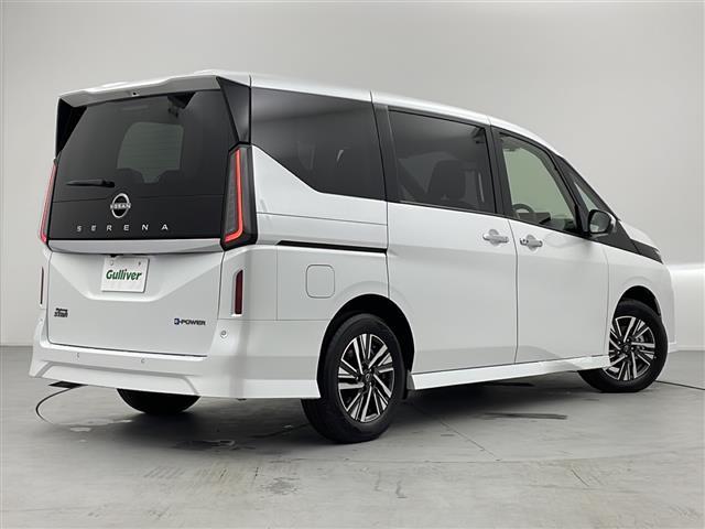 セレナ e-パワー ハイウェイスターV 登録済未使用車/ニッサンコネクトナビ/フルセグTV/ETC2.0/前後ドラレコ/360°カメラ/デジタルルームミラー/後席モニター/プロパイロット/エマブレ/アダプティブLEDライト/両側パワスラ(40枚目)