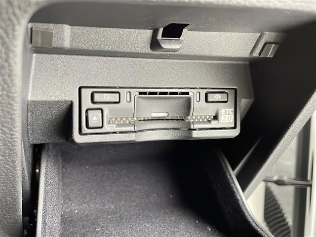 ＮＸ ＮＸ３５０ｈ　バージョンＬ　純正ナビ　パノラミックビューモニター　レクサスチームメイト　アドバンストパーク　ルーフレール　デジタルインナーミラー　ワイヤレス充電　レクサスセーフティシステム＋　レザーシート　ＢＳＭ　ＨＵＤ（10枚目）