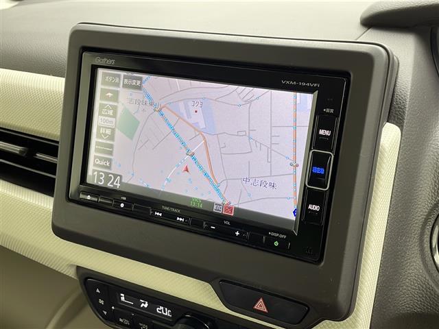 Ｎ－ＢＯＸ Ｇ・Ｌホンダセンシング　／ＧａｔｈｅｒｓディーラーＯＰナビ／ＡＭ／ＦＭ／ＣＤ／ＤＶＤ／フルセグＴＶ／ｉＰｏｄ／ＳＤ／ＵＳＢ／ＢＴ／ＡＵＸ／ビルトインＥＴＣ／助手席側パワースライドドア／スマートキー＆プッシュスタート（14枚目）