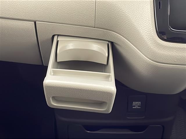 Ｎ－ＢＯＸ Ｇ・Ｌホンダセンシング　／ＧａｔｈｅｒｓディーラーＯＰナビ／ＡＭ／ＦＭ／ＣＤ／ＤＶＤ／フルセグＴＶ／ｉＰｏｄ／ＳＤ／ＵＳＢ／ＢＴ／ＡＵＸ／ビルトインＥＴＣ／助手席側パワースライドドア／スマートキー＆プッシュスタート（19枚目）