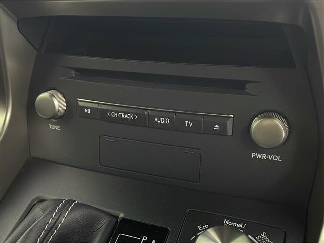 ＮＸ ＮＸ３００ｈ　Ｆスポーツ　パノラマルーフ　三眼ＬＥＤヘッドライト　純正ナビ　Ｂｌｕｅｔｏｏｔｈ　フルセグＴＶ　ＵＳＢ　ＣＤ　ＤＶＤ　衝突被害軽減ブレーキ　コーナーセンサー　ブラインドスポットモニター　レーン　追従クルコン（6枚目）