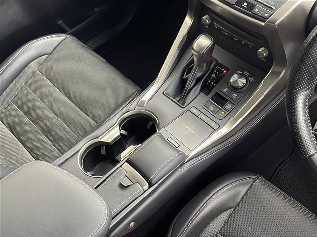 ＮＸ ＮＸ３００ｈ　Ｆスポーツ　パノラマルーフ　三眼ＬＥＤヘッドライト　純正ナビ　Ｂｌｕｅｔｏｏｔｈ　フルセグＴＶ　ＵＳＢ　ＣＤ　ＤＶＤ　衝突被害軽減ブレーキ　コーナーセンサー　ブラインドスポットモニター　レーン　追従クルコン（8枚目）