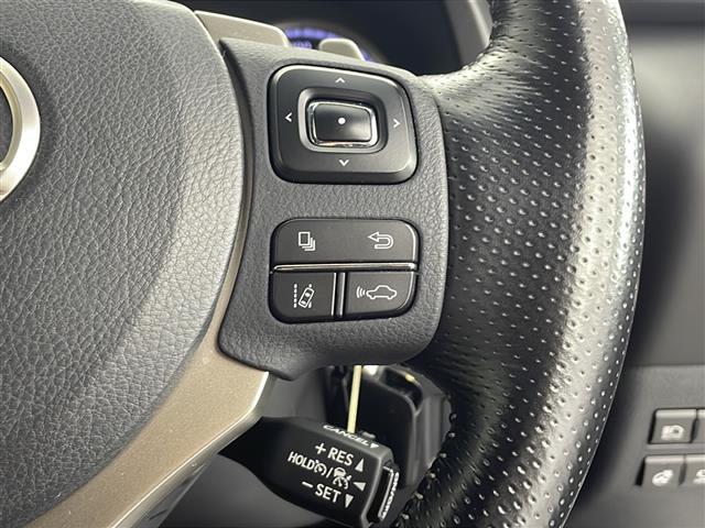 ＮＸ ＮＸ３００ｈ　Ｆスポーツ　パノラマルーフ　三眼ＬＥＤヘッドライト　純正ナビ　Ｂｌｕｅｔｏｏｔｈ　フルセグＴＶ　ＵＳＢ　ＣＤ　ＤＶＤ　衝突被害軽減ブレーキ　コーナーセンサー　ブラインドスポットモニター　レーン　追従クルコン（12枚目）